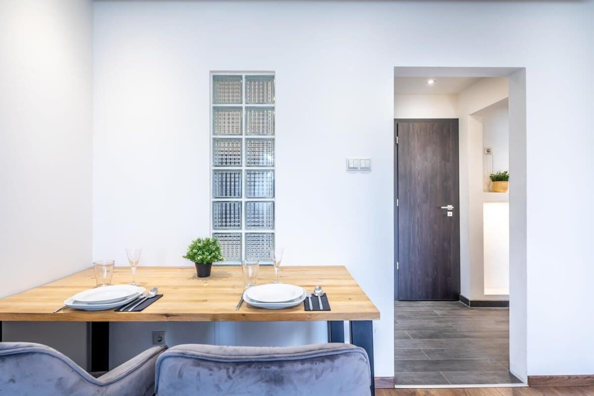 Cozy Quiet Apartment With A Balcony Budapest Bagian luar foto