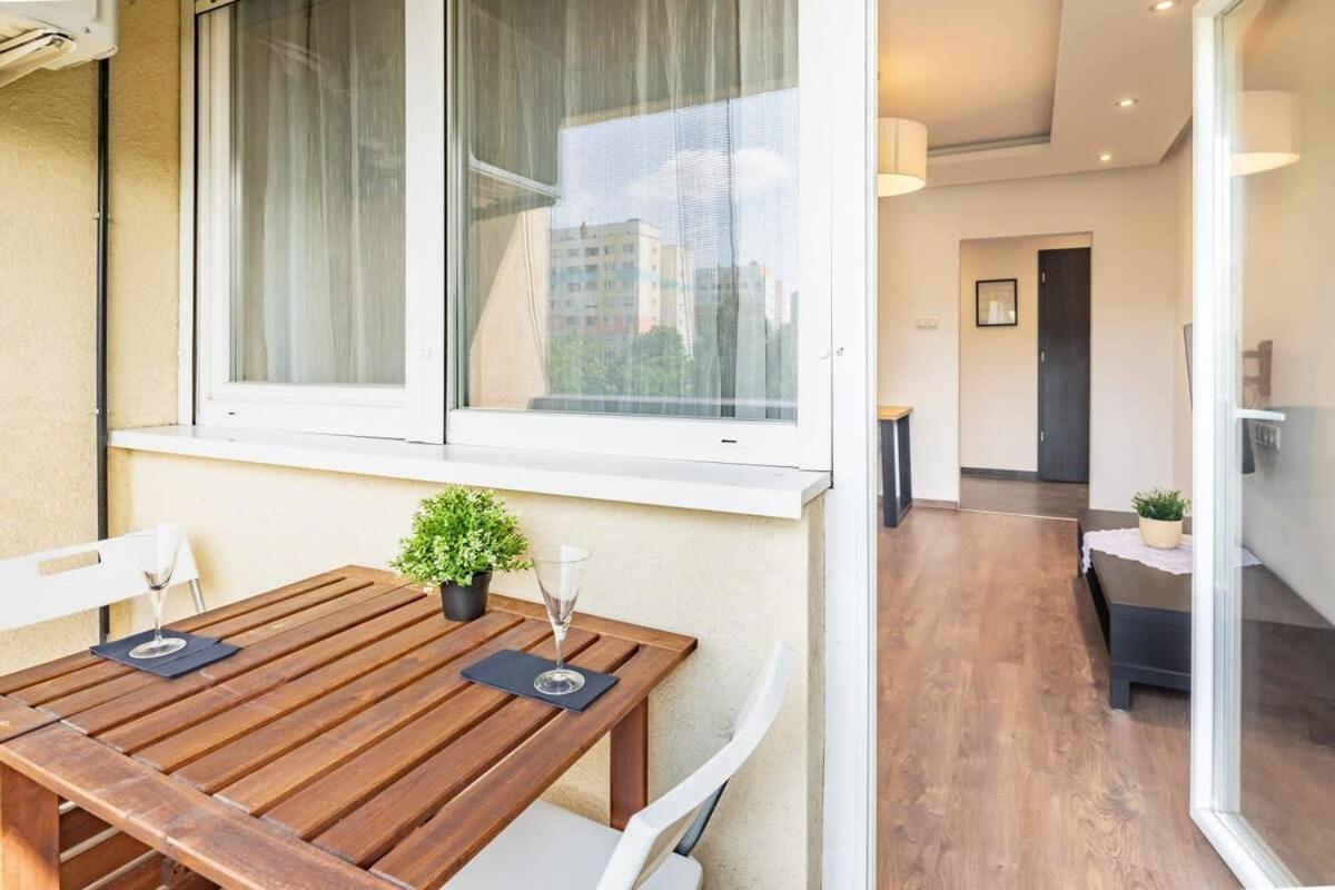 Cozy Quiet Apartment With A Balcony Budapest Bagian luar foto
